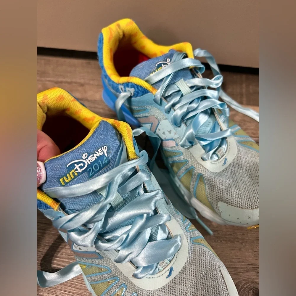 New Balance Run Disney runDisney Princess Cinderella  2014 satin Ribbon laces